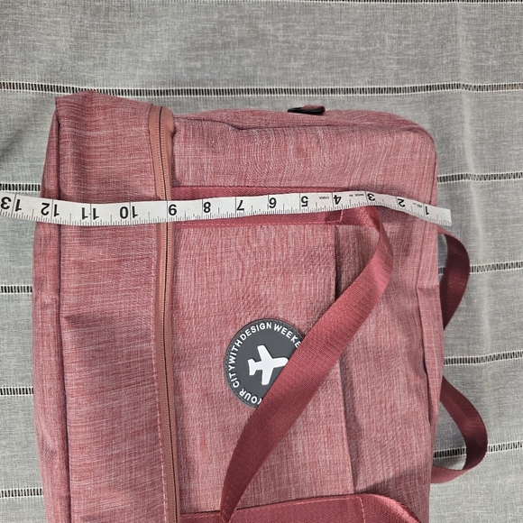 WEEKEND EIGHT TRAVEL BAG COOLER INSULATED LINED( 5 compartments) - Picture 10 of 15